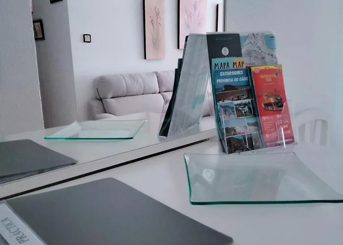 Piso Luminoso Cerca De Playa * Cádis